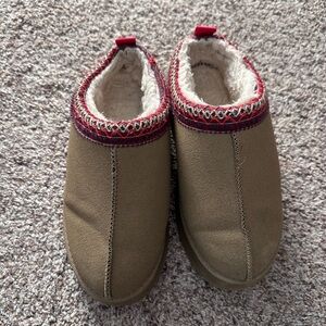 Cozy Tan Slip-On Shoes with Red Trim
